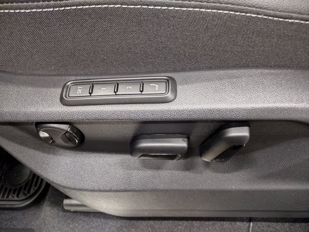 New 2026 Volkswagen Atlas SEL Premium R-Line image 25