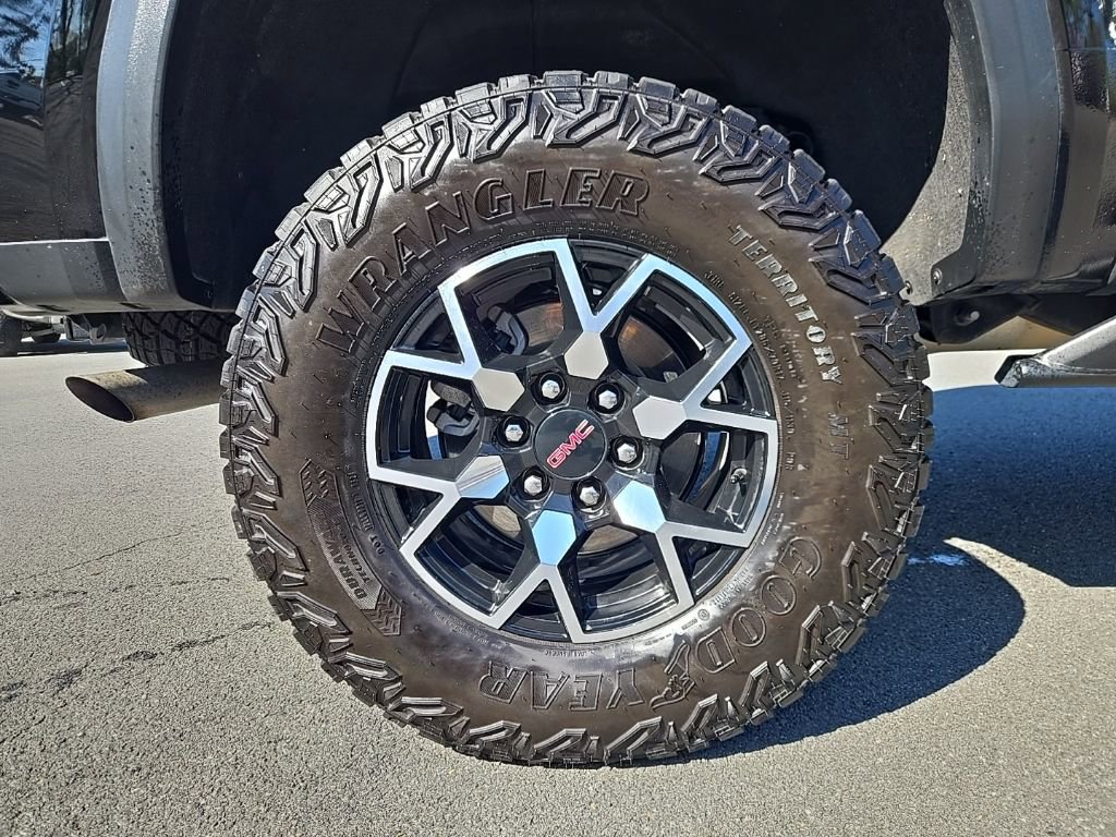 Used 2023 GMC Canyon AT4X image 10