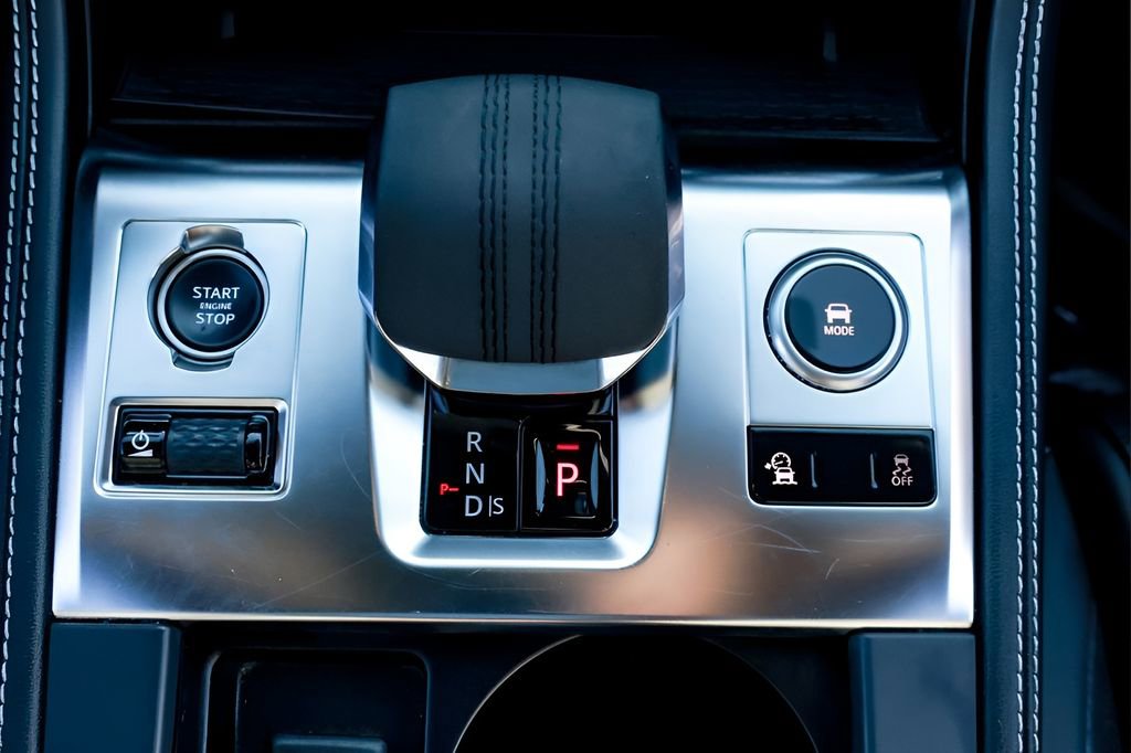 Used 2024 Jaguar F-PACE R-Dynamic S image 38