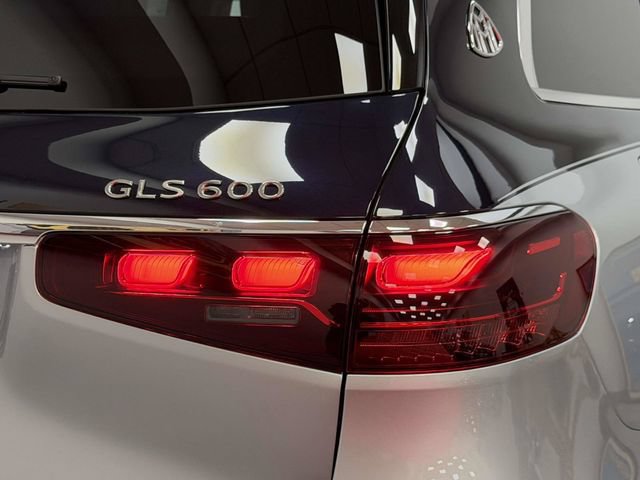 New 2026 Mercedes-Benz Maybach GLS 600 4MATIC image 8