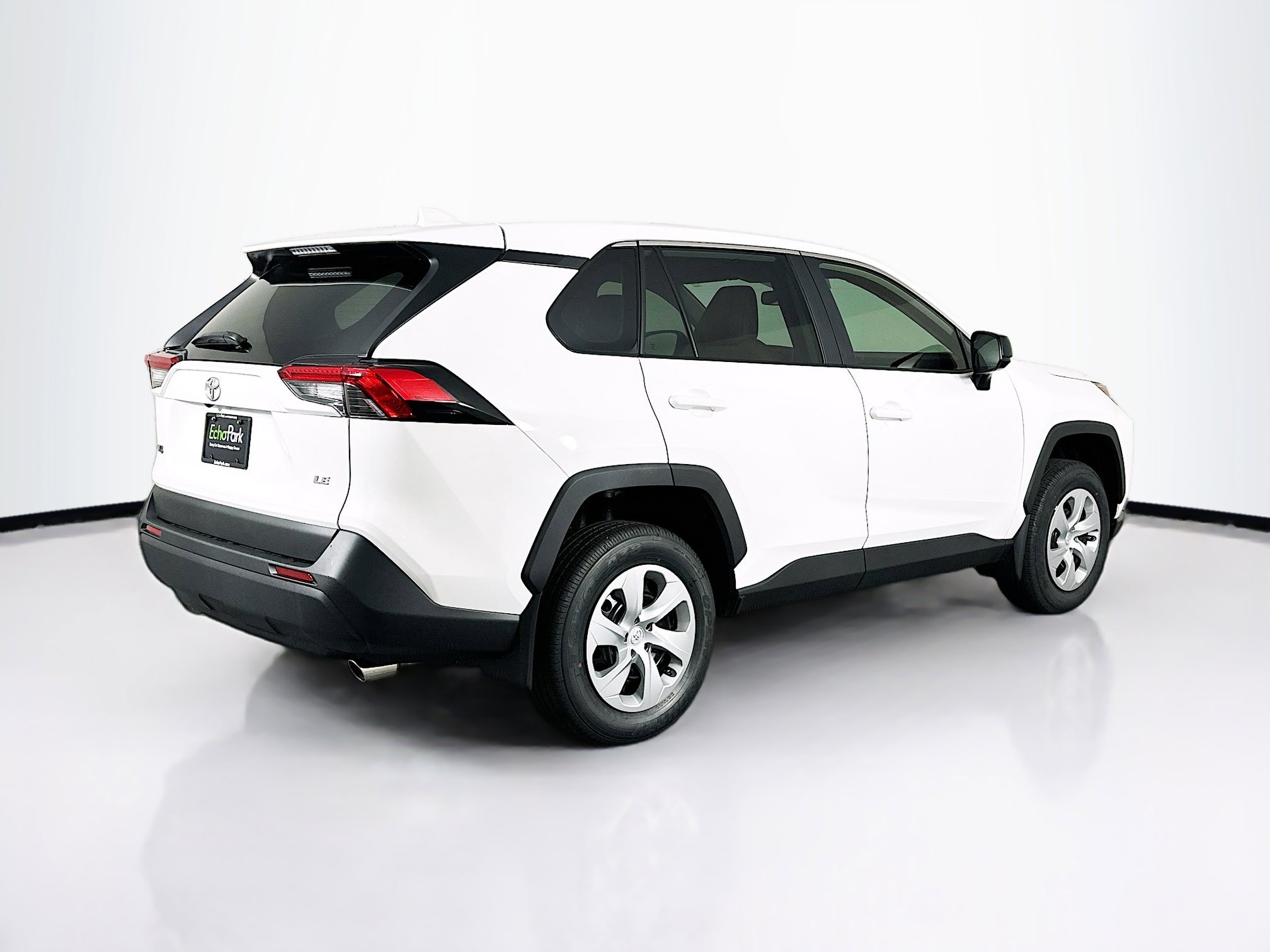 Used 2025 Toyota RAV4 LE image 9
