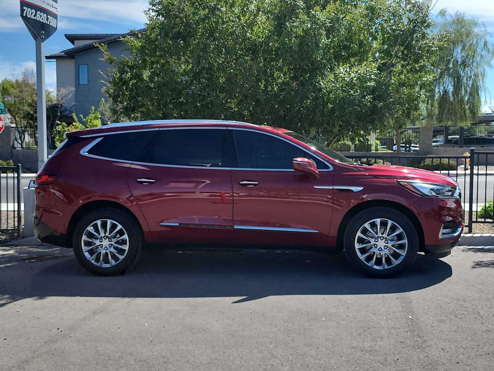 Used 2020 Buick Enclave Premium w/ Sun and Sites Package FWD image 9
