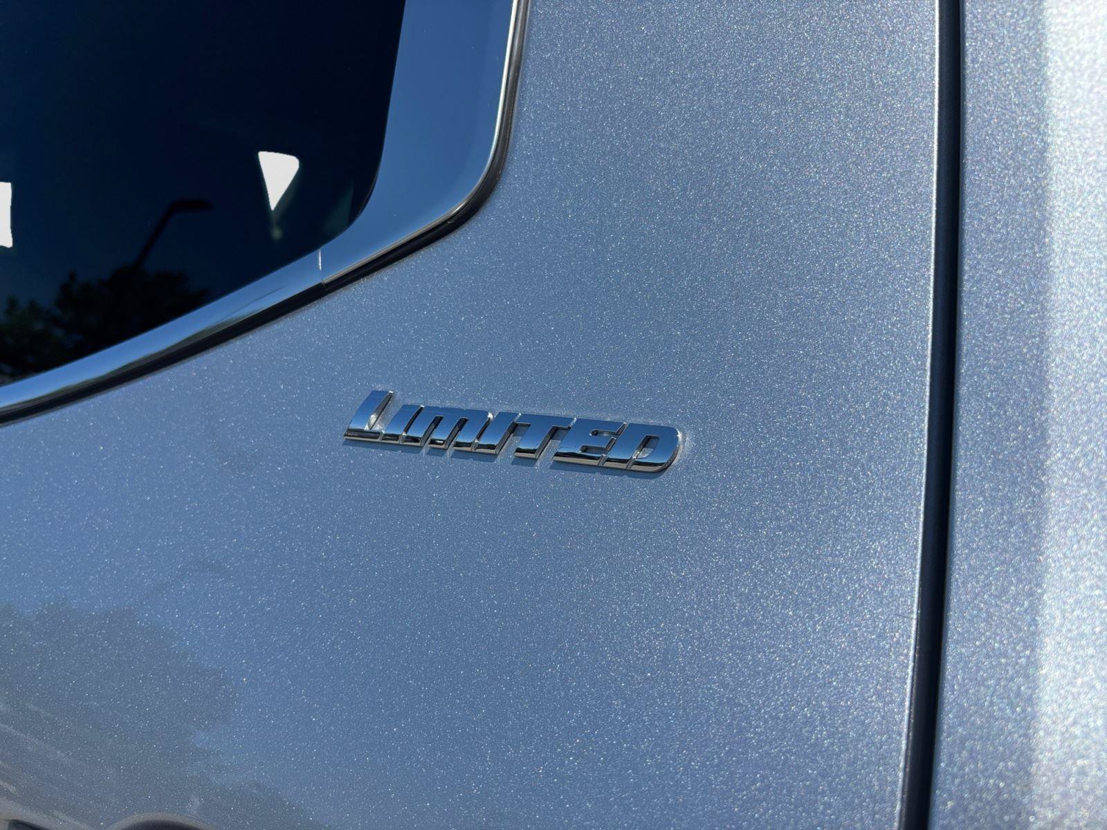 Used 2024 Toyota Tundra Limited AWD/4WD image 58