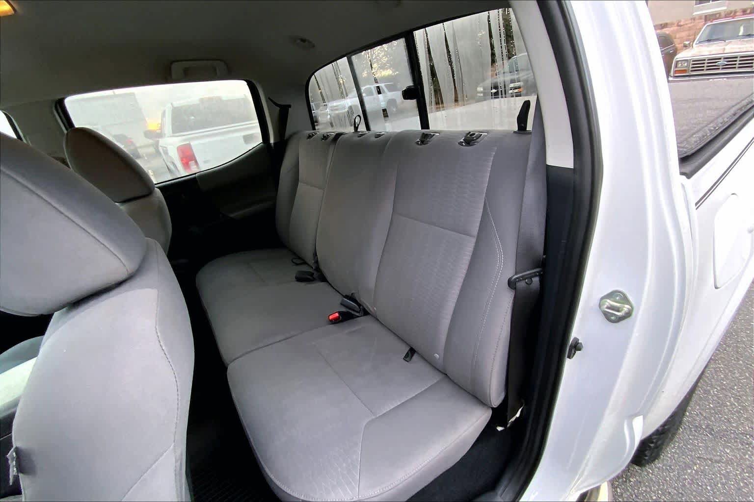 Used 2019 Toyota Tacoma SR AWD/4WD image 20