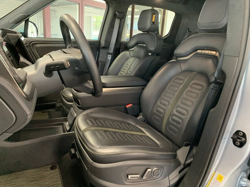 Used 2024 Rivian R1T Adventure AWD/4WD image 14