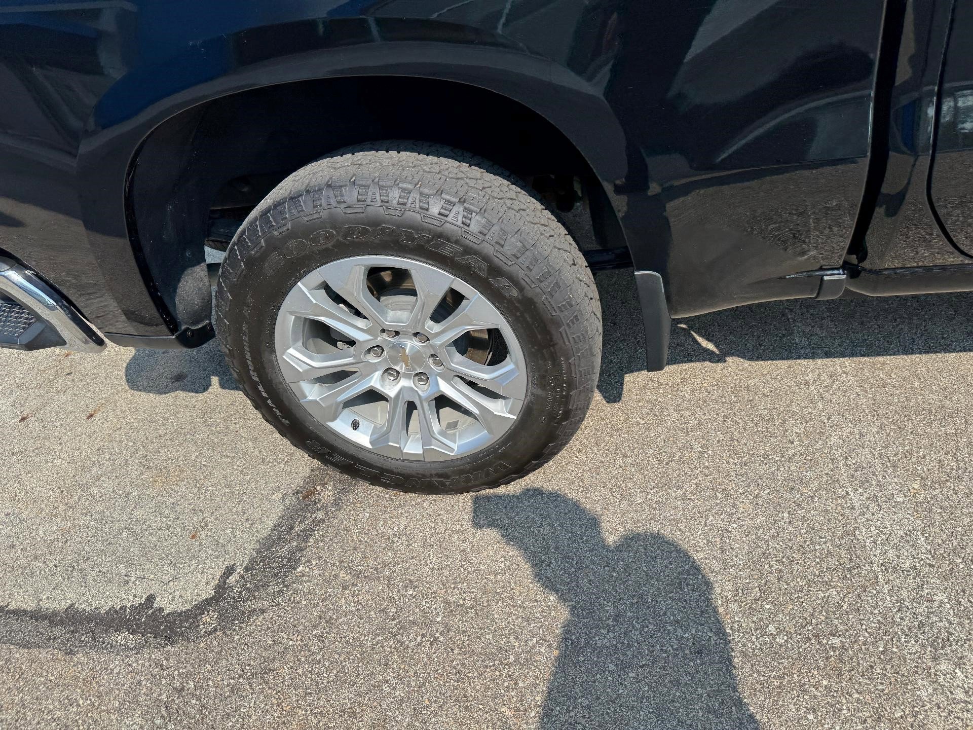 Certified 2023 Chevrolet Silverado 1500 LTZ w/ LTZ Convenience Package II image 9