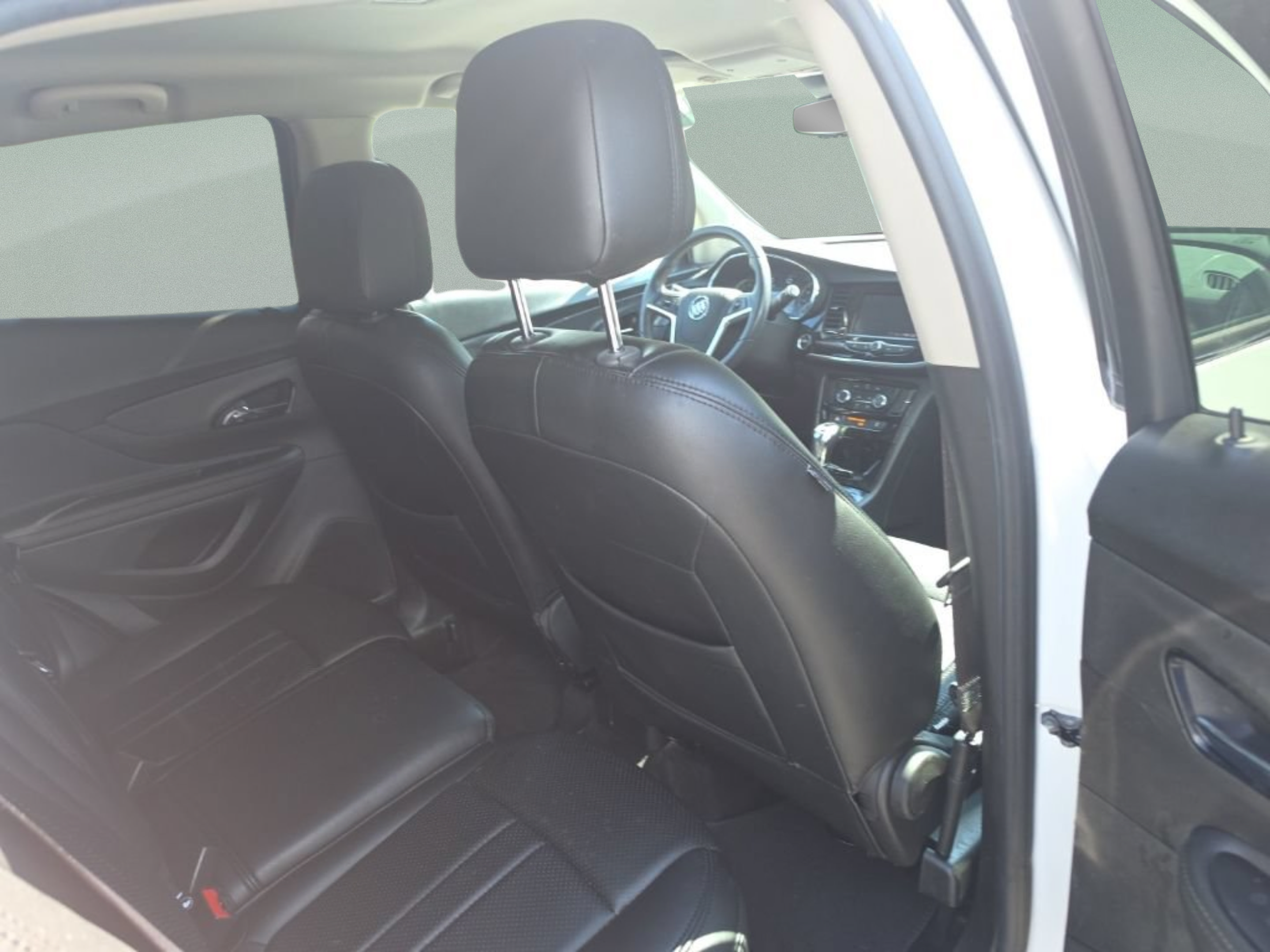 Used 2022 Buick Encore Preferred FWD image 26