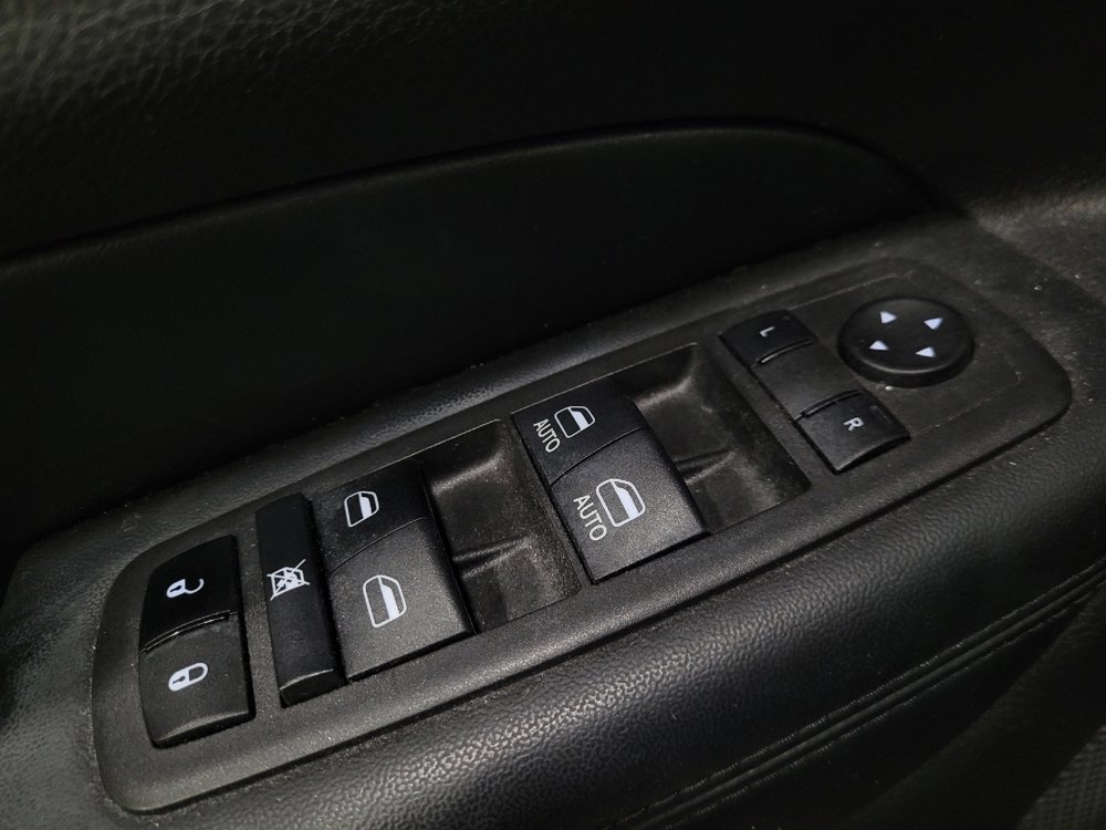 Used 2021 Jeep Grand Cherokee Laredo AWD/4WD image 27