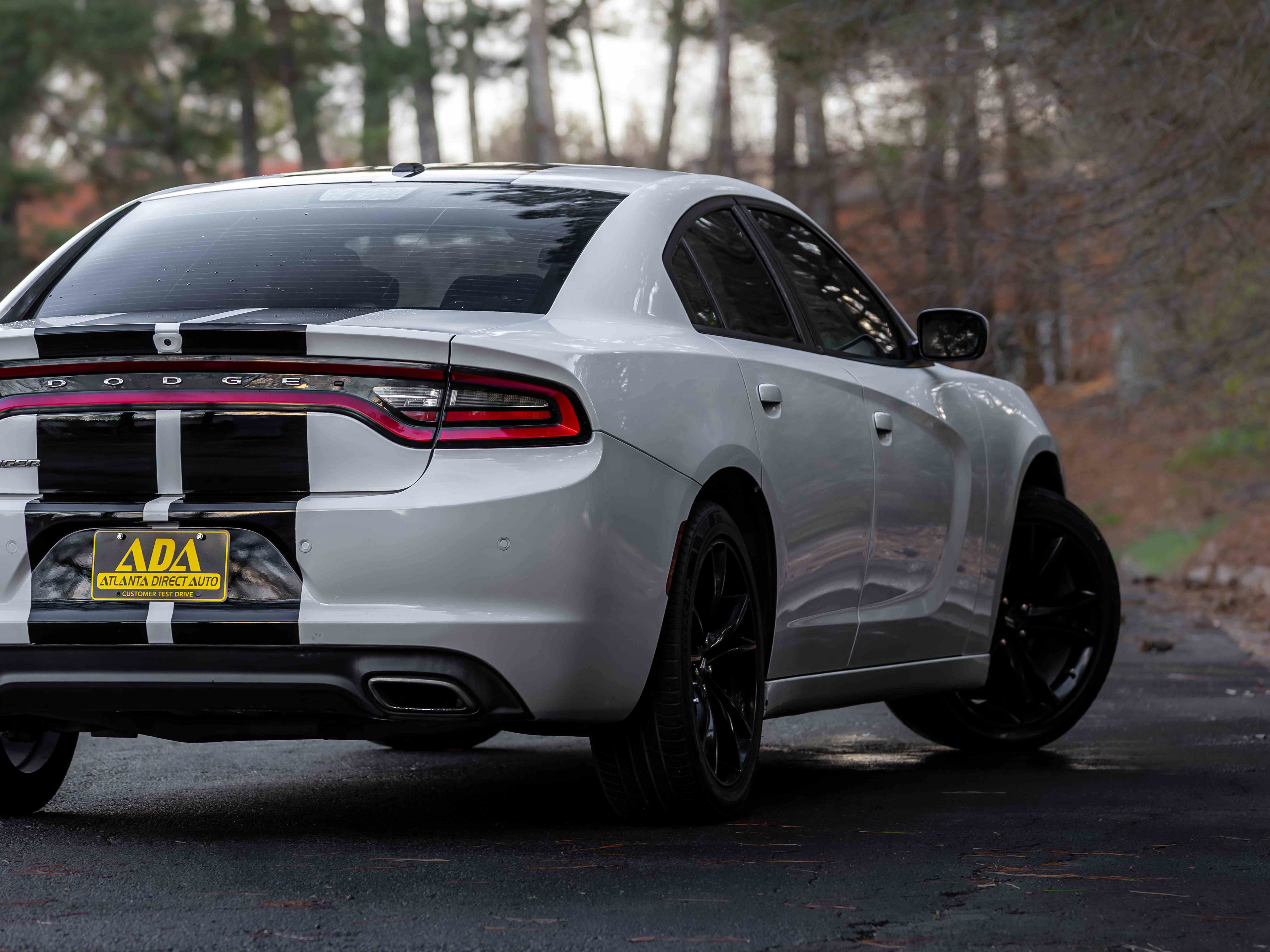 Used 2019 Dodge Charger SXT w/ Leather Interior Group image 29