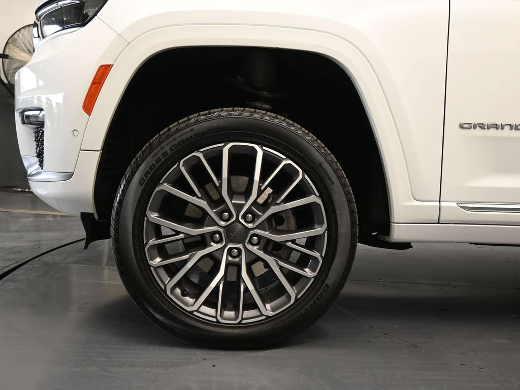 New 2025 Jeep Grand Cherokee L Summit AWD/4WD image 11
