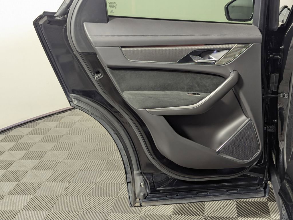 Used 2022 Jaguar F-PACE SVR image 85