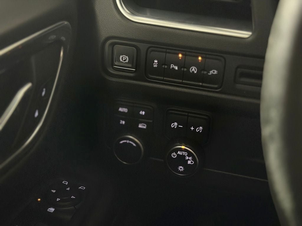 Used 2021 Chevrolet Tahoe LT AWD/4WD image 22