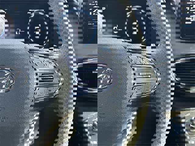 Used 2022 Hyundai Santa Fe Calligraphy image 9