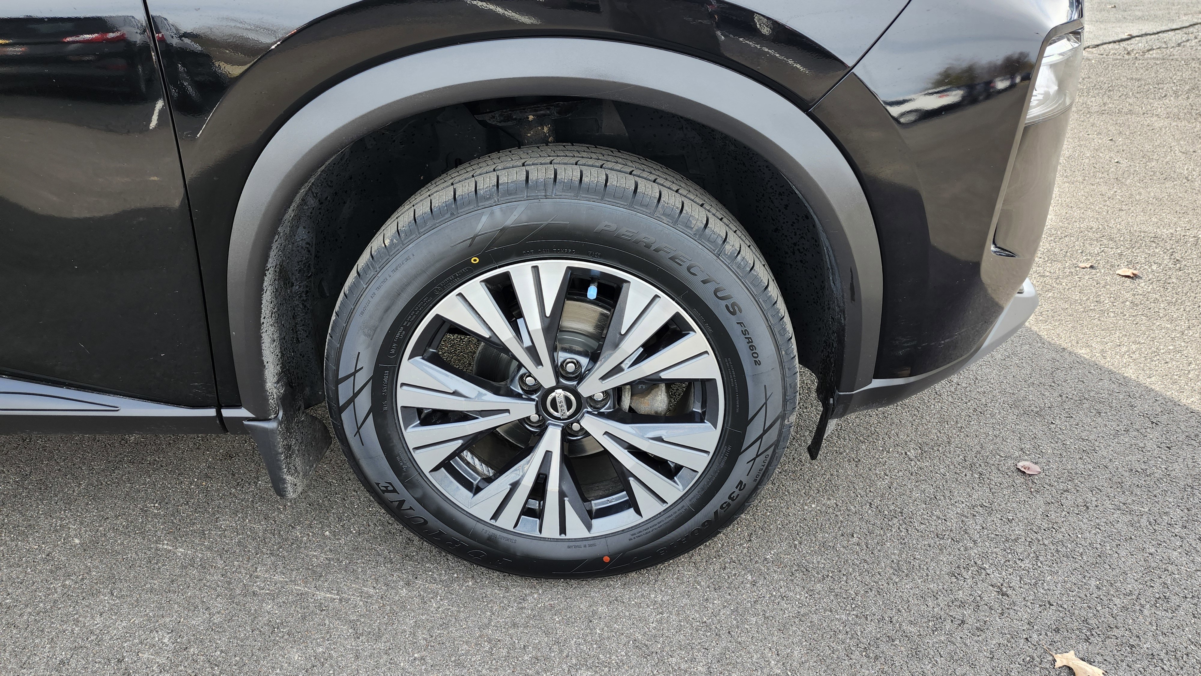 Used 2021 Nissan Rogue SV image 11