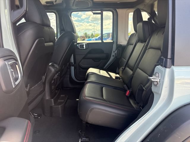 Used 2024 Jeep Wrangler Unlimited Rubicon w/ Capability Package AWD/4WD image 11