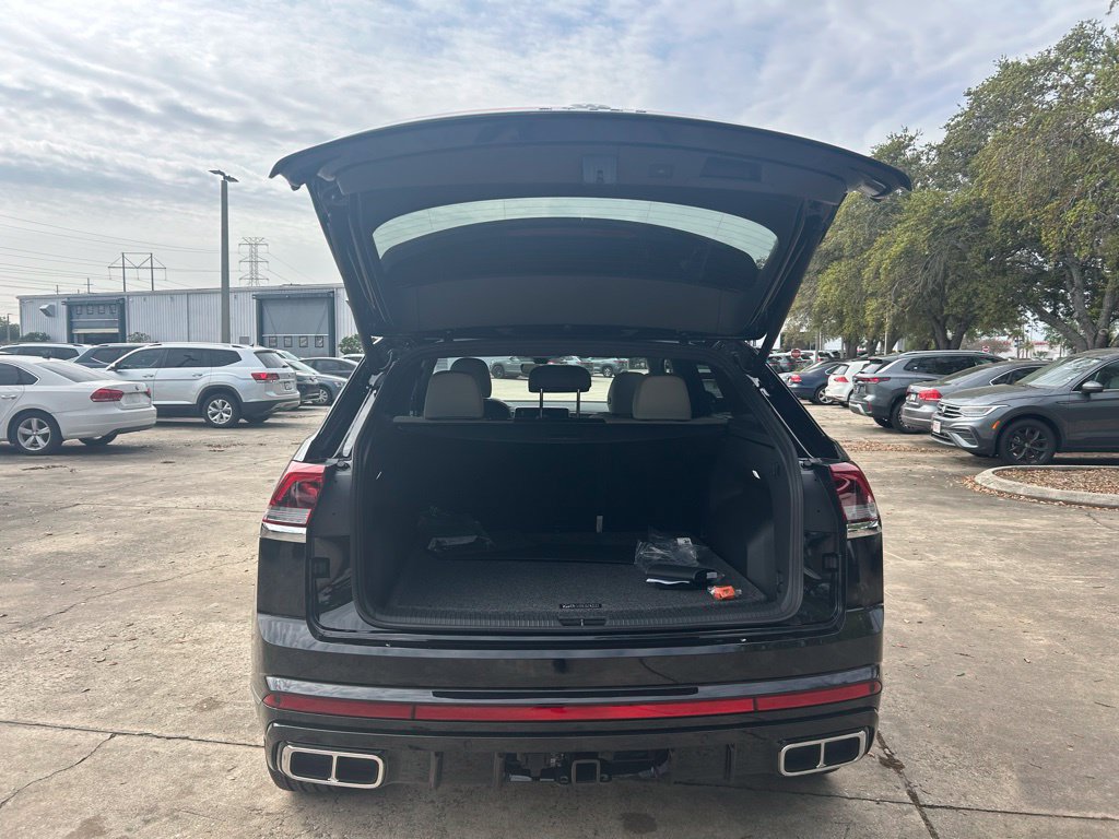 New 2026 Volkswagen Atlas Cross Sport SEL Premium R-Line AWD/4WD image 45