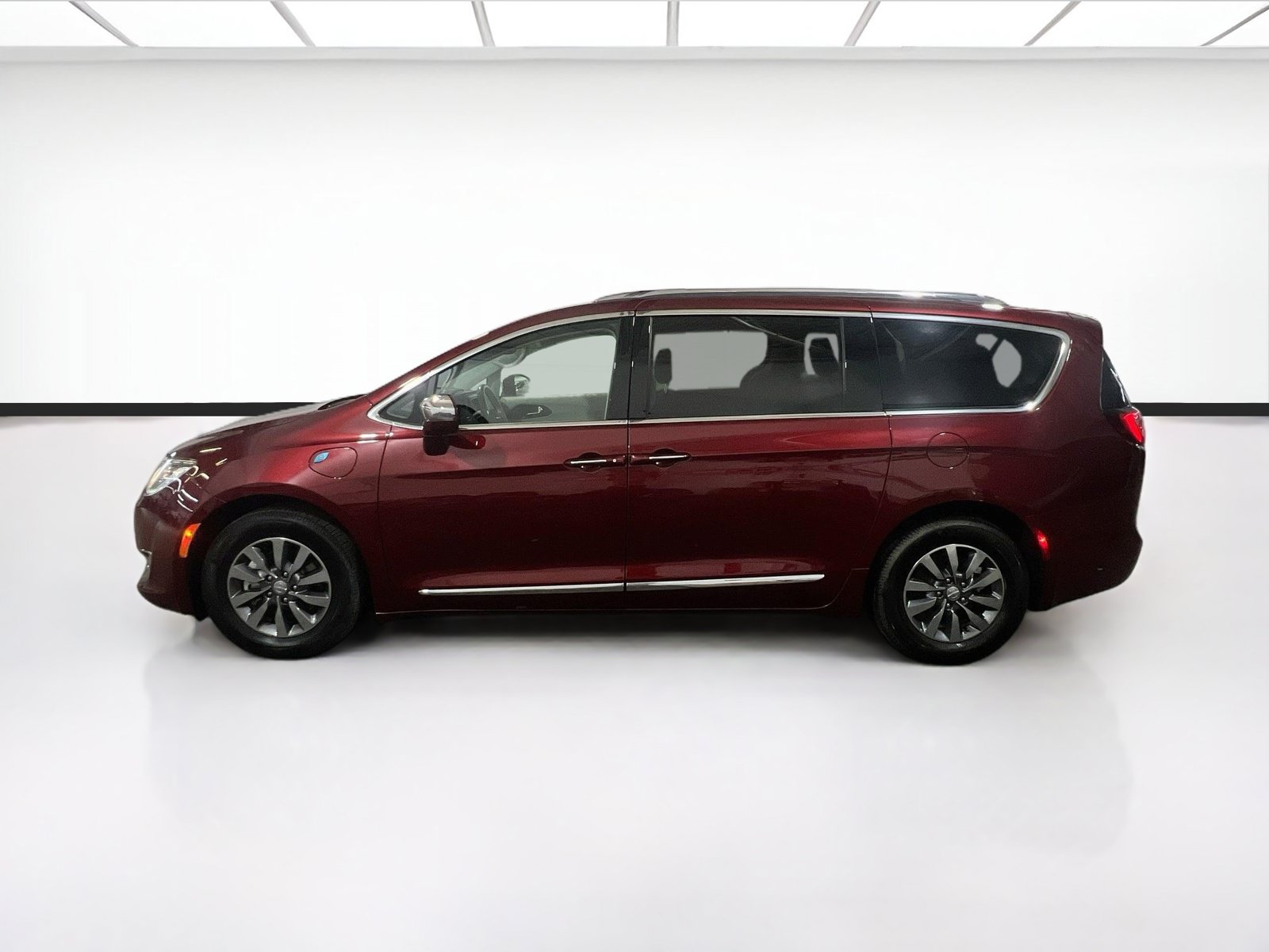 Used 2020 Chrysler Pacifica Limited FWD image 25