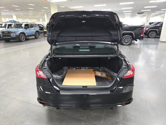 New 2026 Toyota Camry Hybrid w/ Multimedia Upgrade Package AWD/4WD image 14