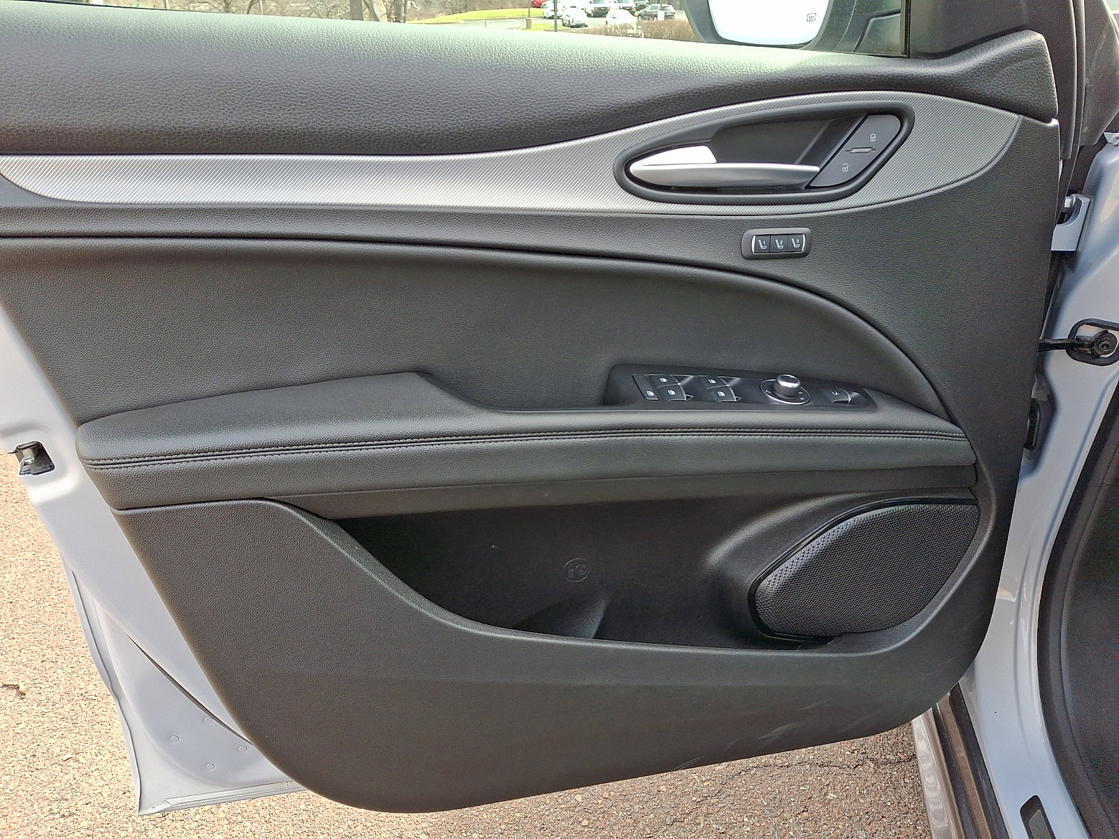 Used 2024 Alfa Romeo Stelvio Ti image 12