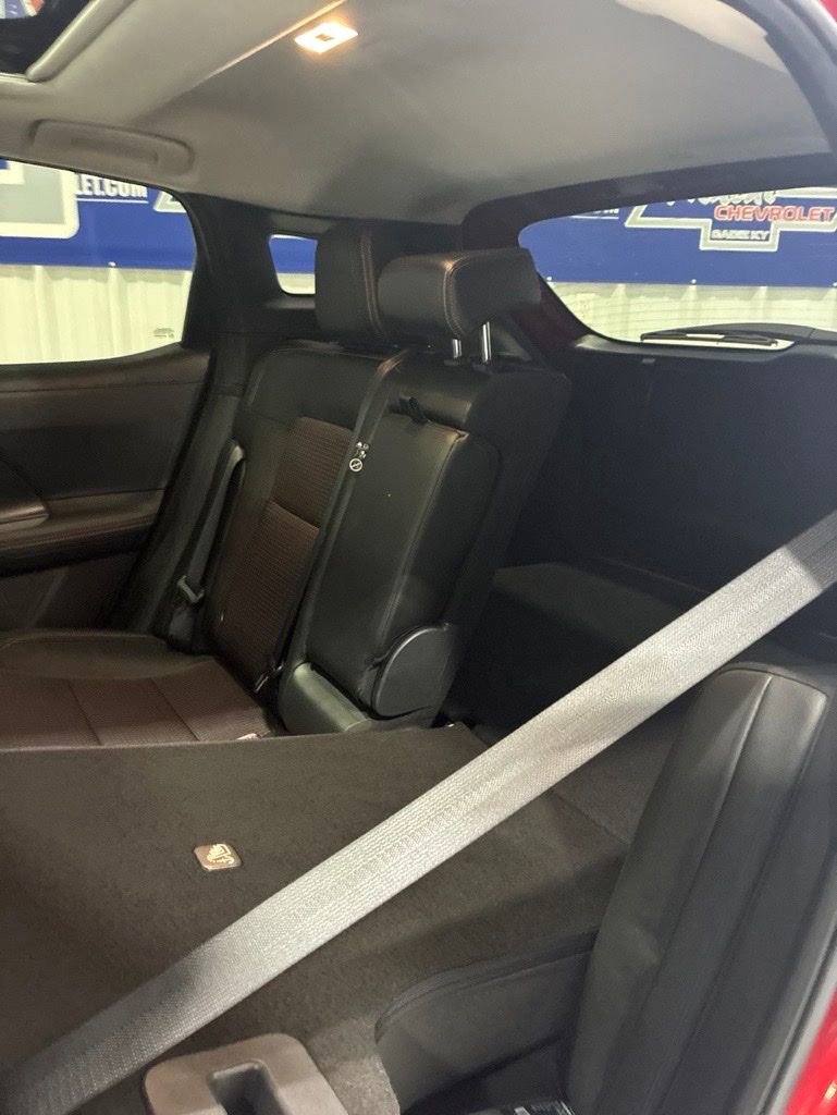 Used 2025 Nissan Kicks SR w/ SR Premium Package FWD image 34