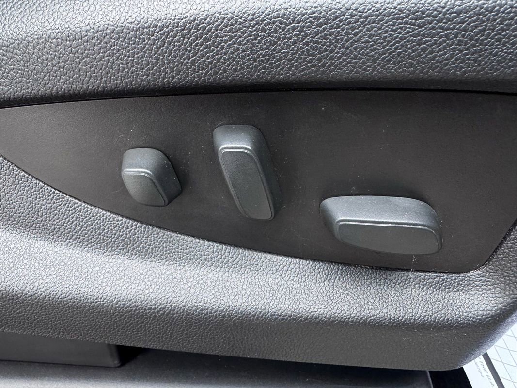 Used 2018 Chevrolet Tahoe Premier image 33