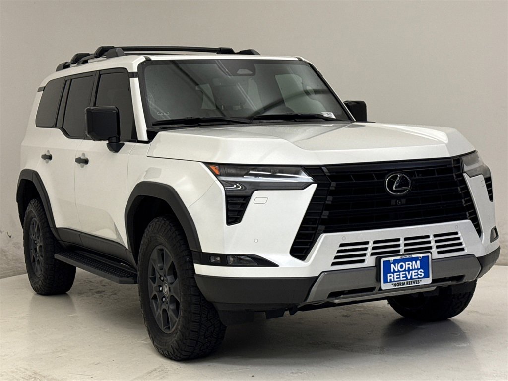 Used 2024 Lexus GX 550 image 4