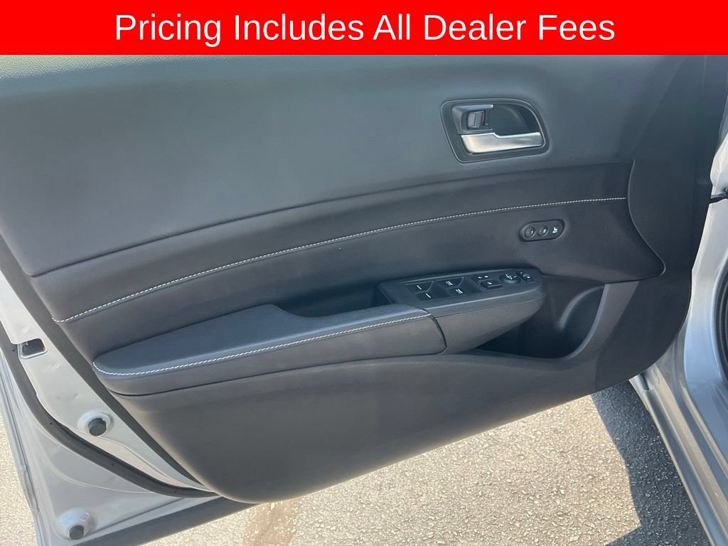 Used 2019 Acura ILX w/ Premium Package FWD image 10