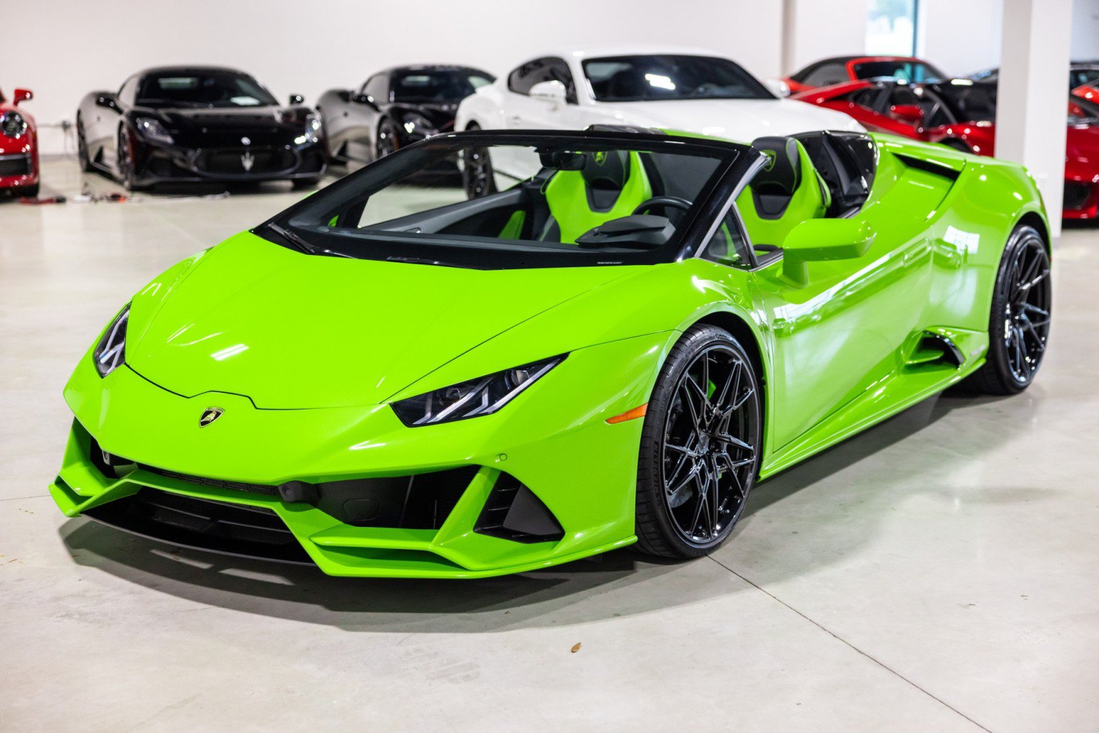 Used 2023 Lamborghini Huracan EVO AWD/4WD image 12