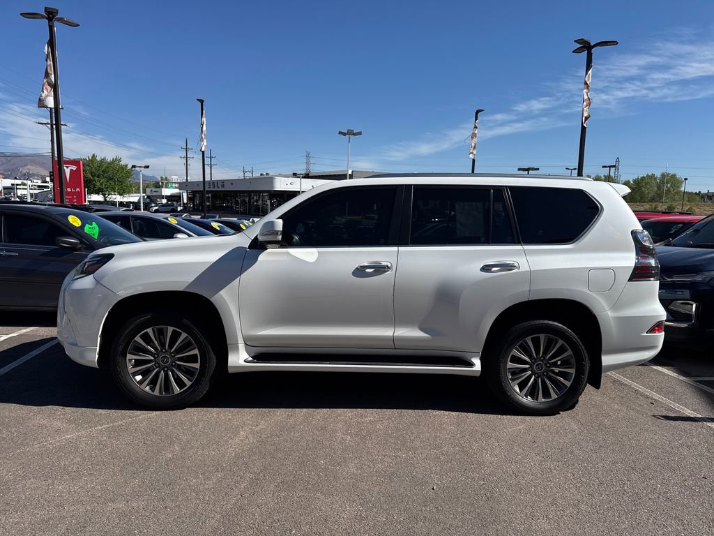 Used 2020 Lexus GX 460 Luxury w/ Off Road Package AWD/4WD image 18