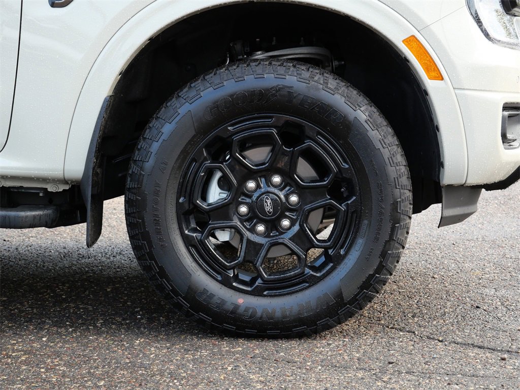 Certified 2025 Ford Ranger Lariat w/ Black Appearance Package image 7