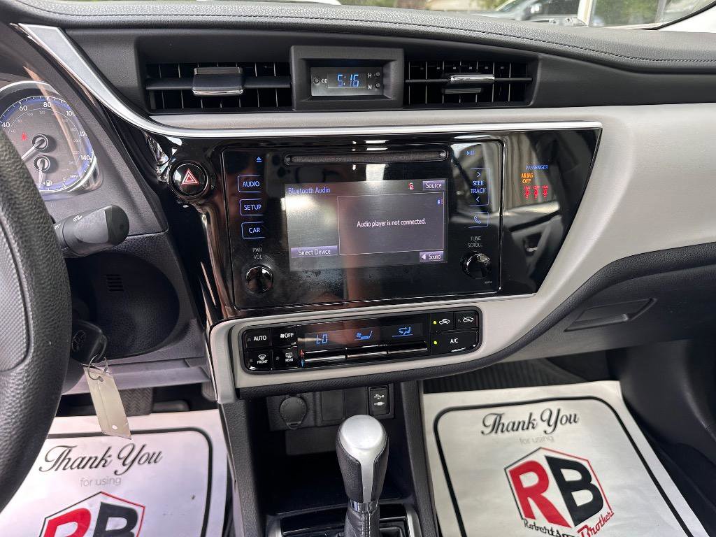 Used 2019 Toyota Corolla LE FWD image 13