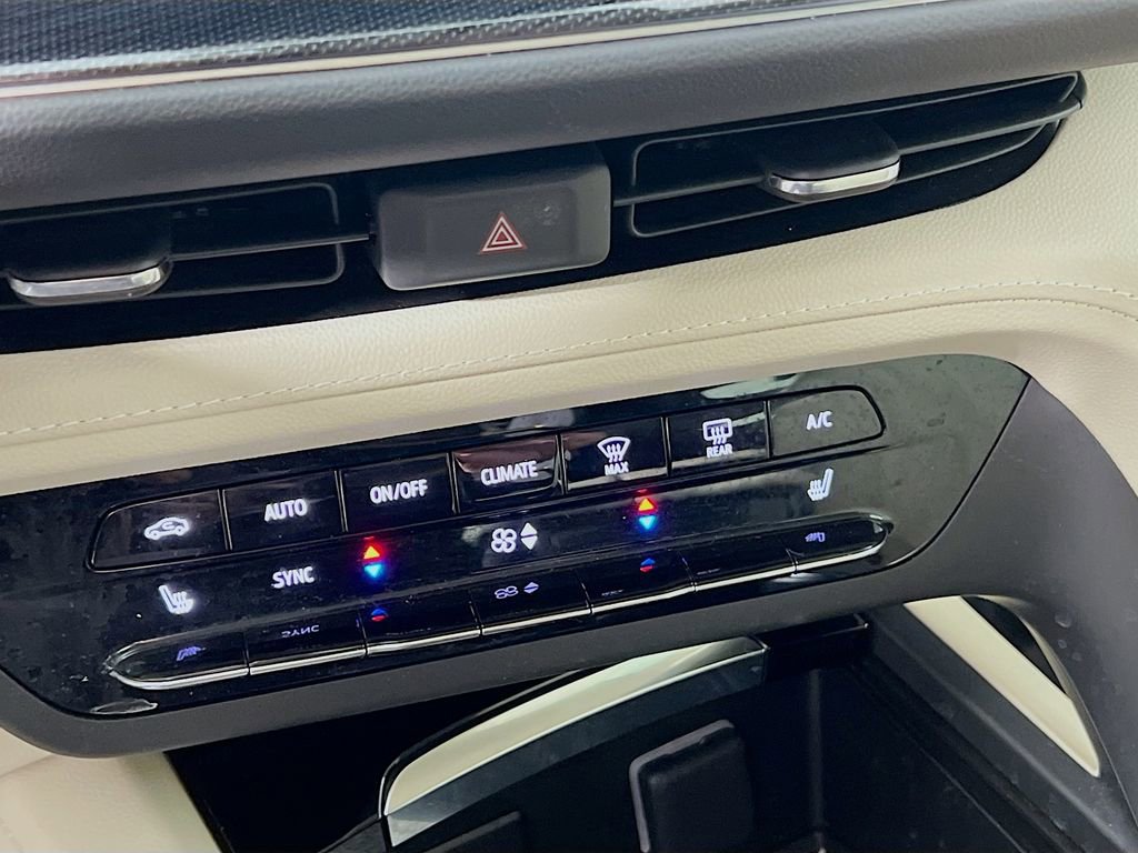 Certified 2023 Buick Envision Essence AWD/4WD image 15