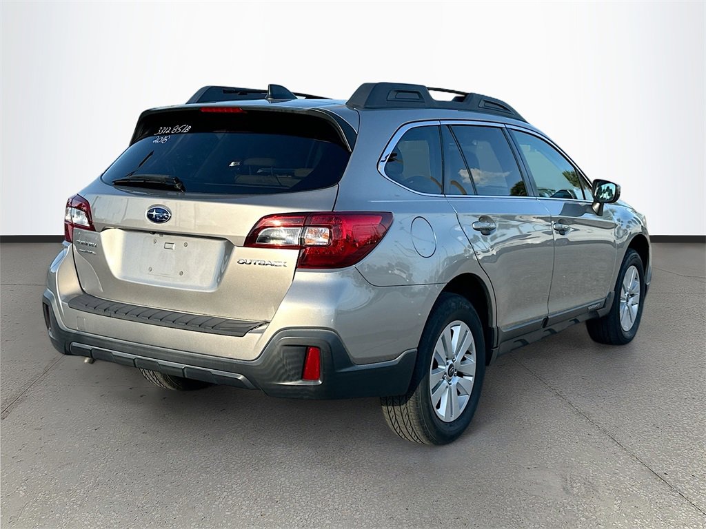 Used 2018 Subaru Outback 2.5i Premium image 7