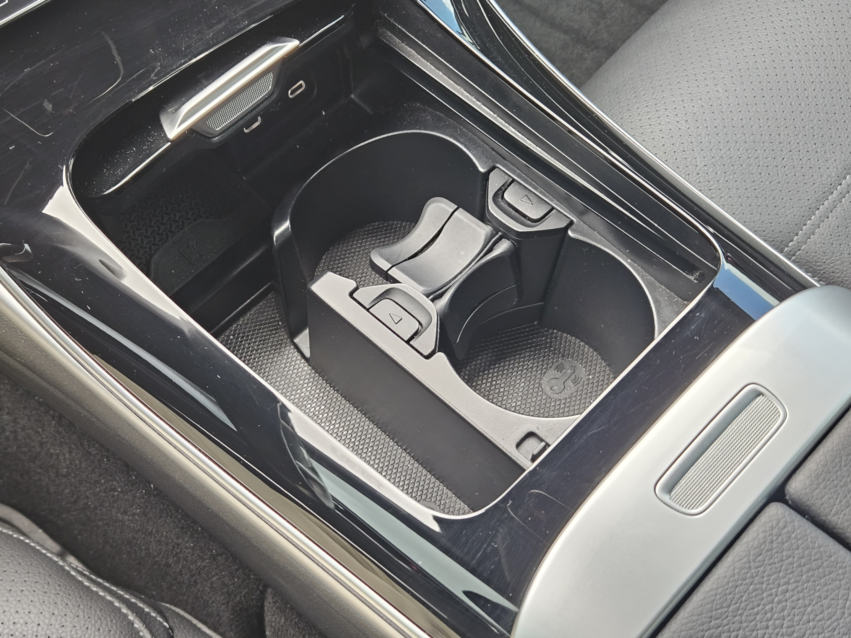 Certified 2025 Mercedes-Benz C 300 Sedan image 11