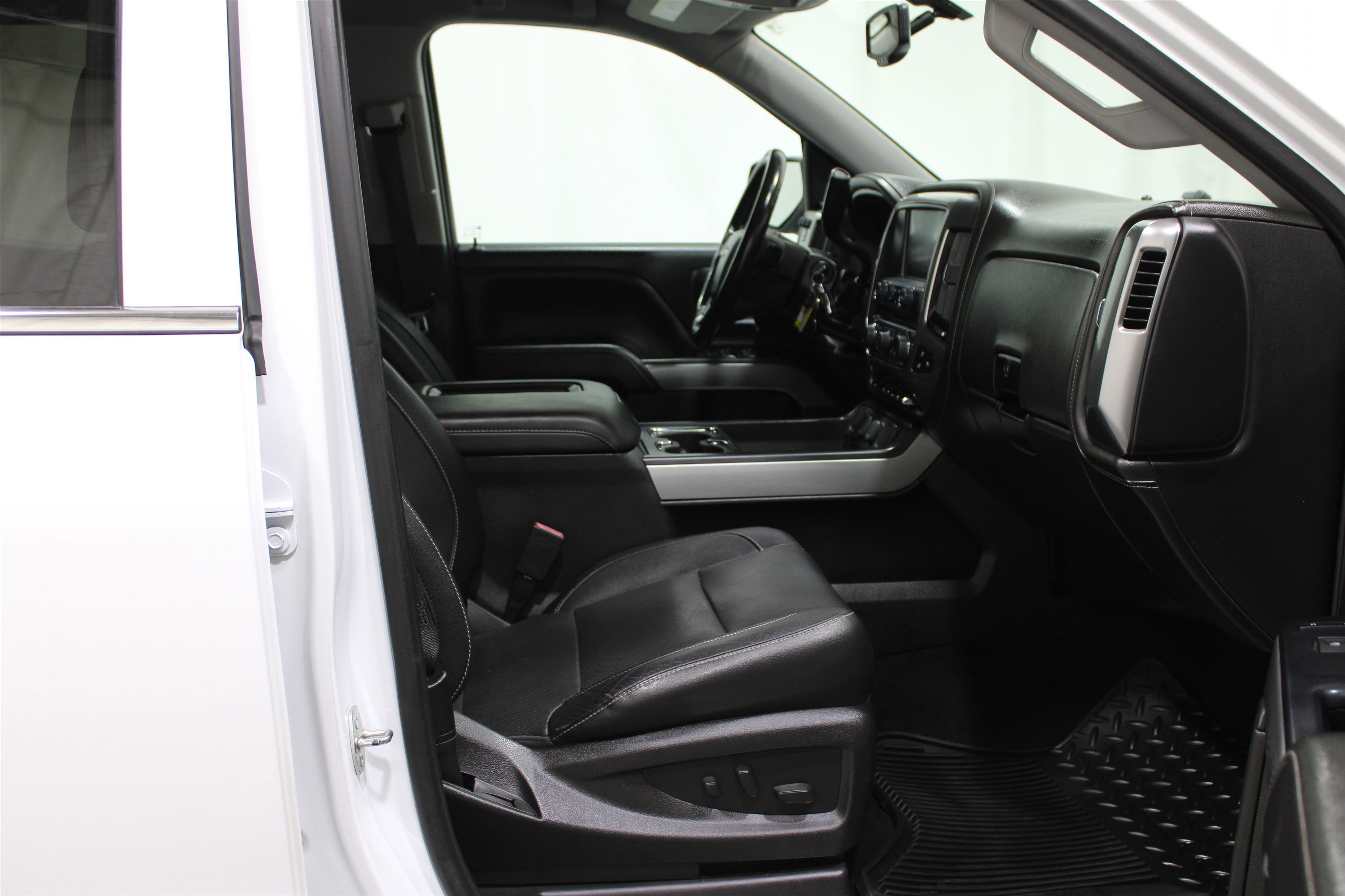 Used 2018 Chevrolet Silverado 1500 LTZ Z71 w/ LTZ Plus Package image 25