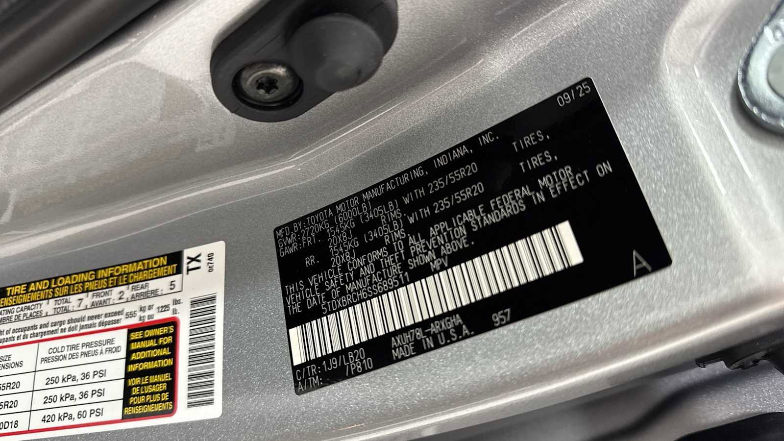 New 2025 Toyota Highlander Limited image 11