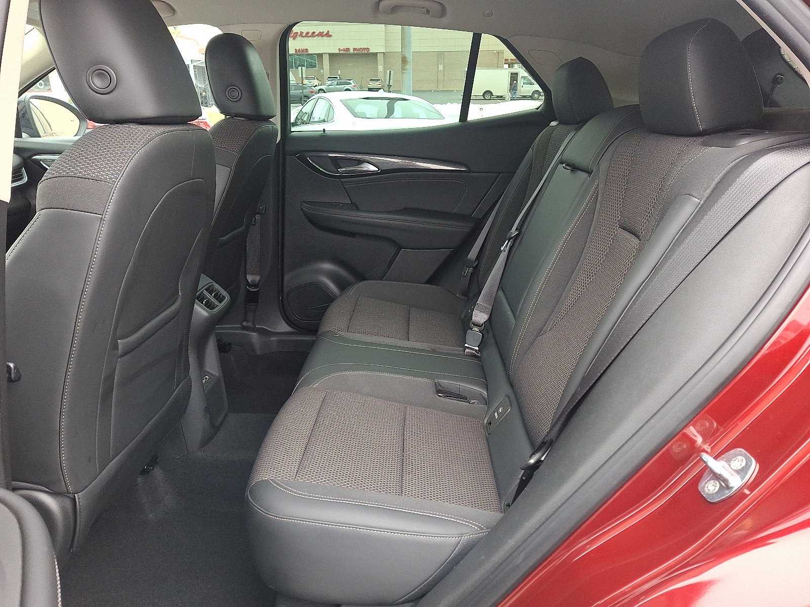 Used 2022 Buick Envision Preferred image 11