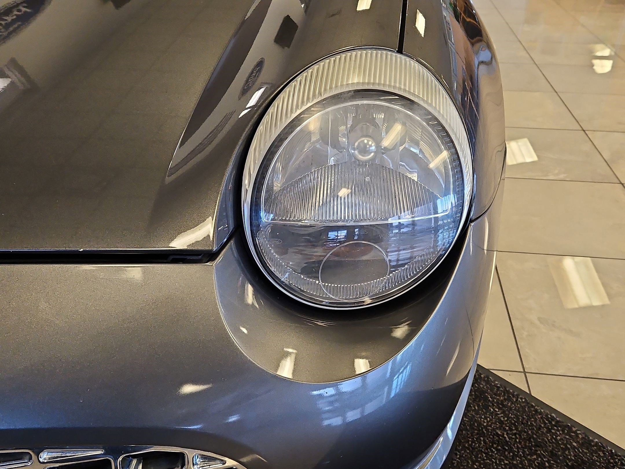 Used 2003 Ford Thunderbird image 12