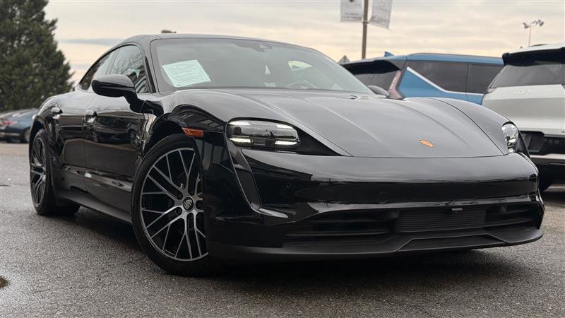 Used 2023 Porsche Taycan w/ Premium Package image 7