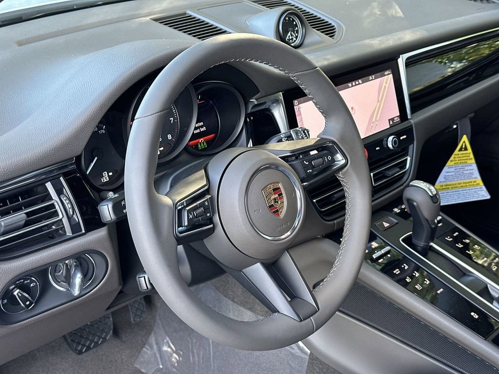 New 2026 Porsche Macan image 18