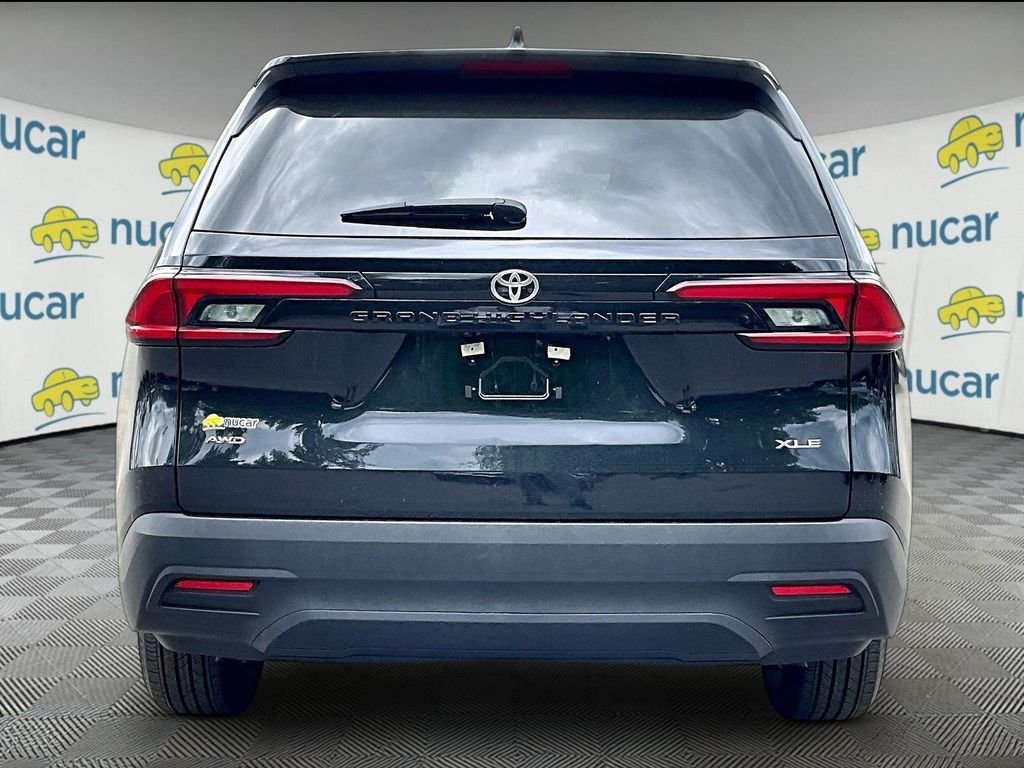 Used 2025 Toyota Grand Highlander AWD image 5