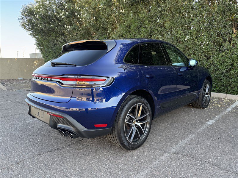 Used 2025 Porsche Macan w/ Premium Package Plus AWD/4WD image 7