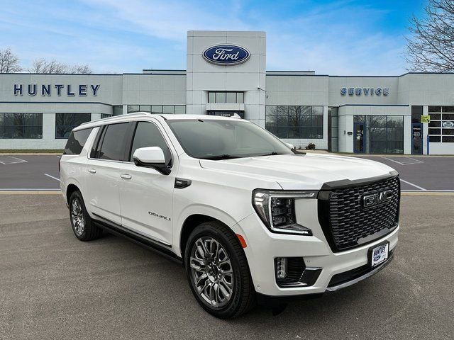 Used 2023 GMC Yukon XL Denali Ultimate image 4