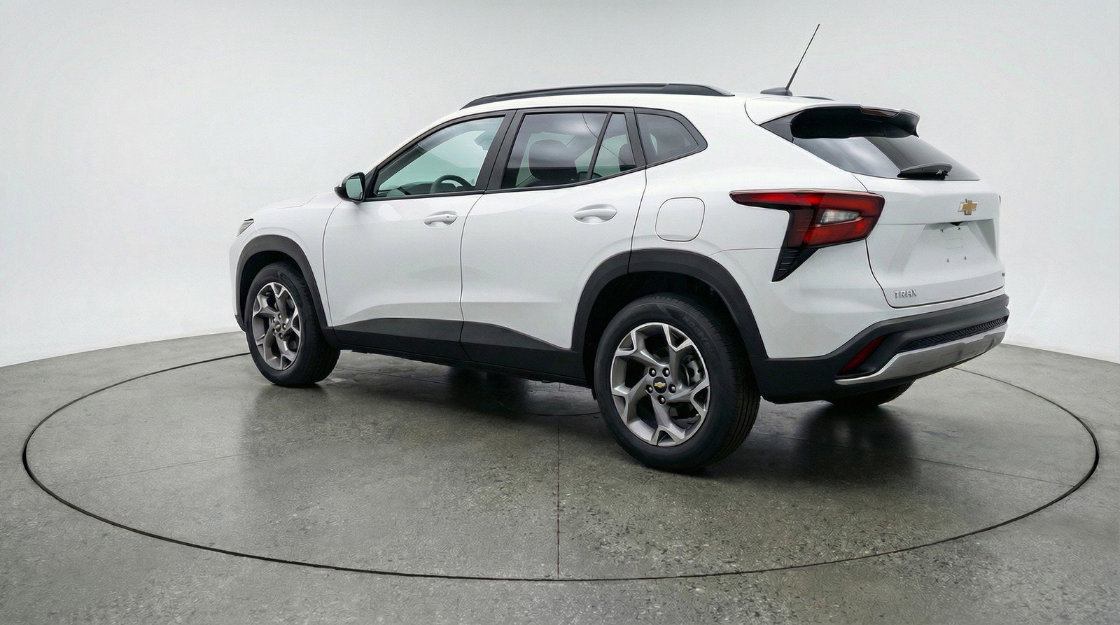 Used 2025 Chevrolet Trax LT w/ LT Convenience Package image 6