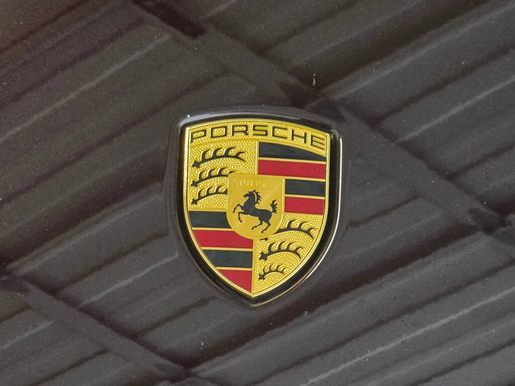 Certified 2024 Porsche Macan GTS AWD/4WD image 28