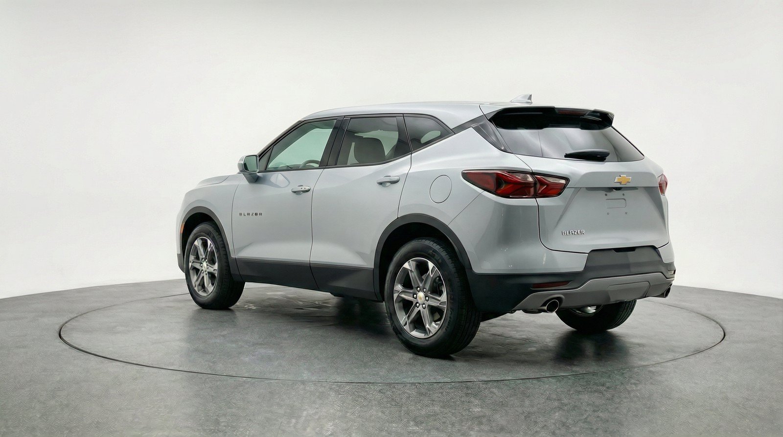 Used 2025 Chevrolet Blazer LT FWD image 6