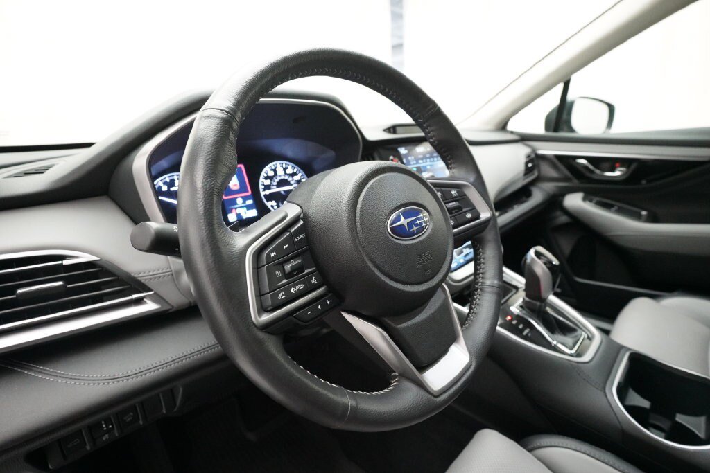 Certified 2025 Subaru Outback Limited AWD/4WD image 8