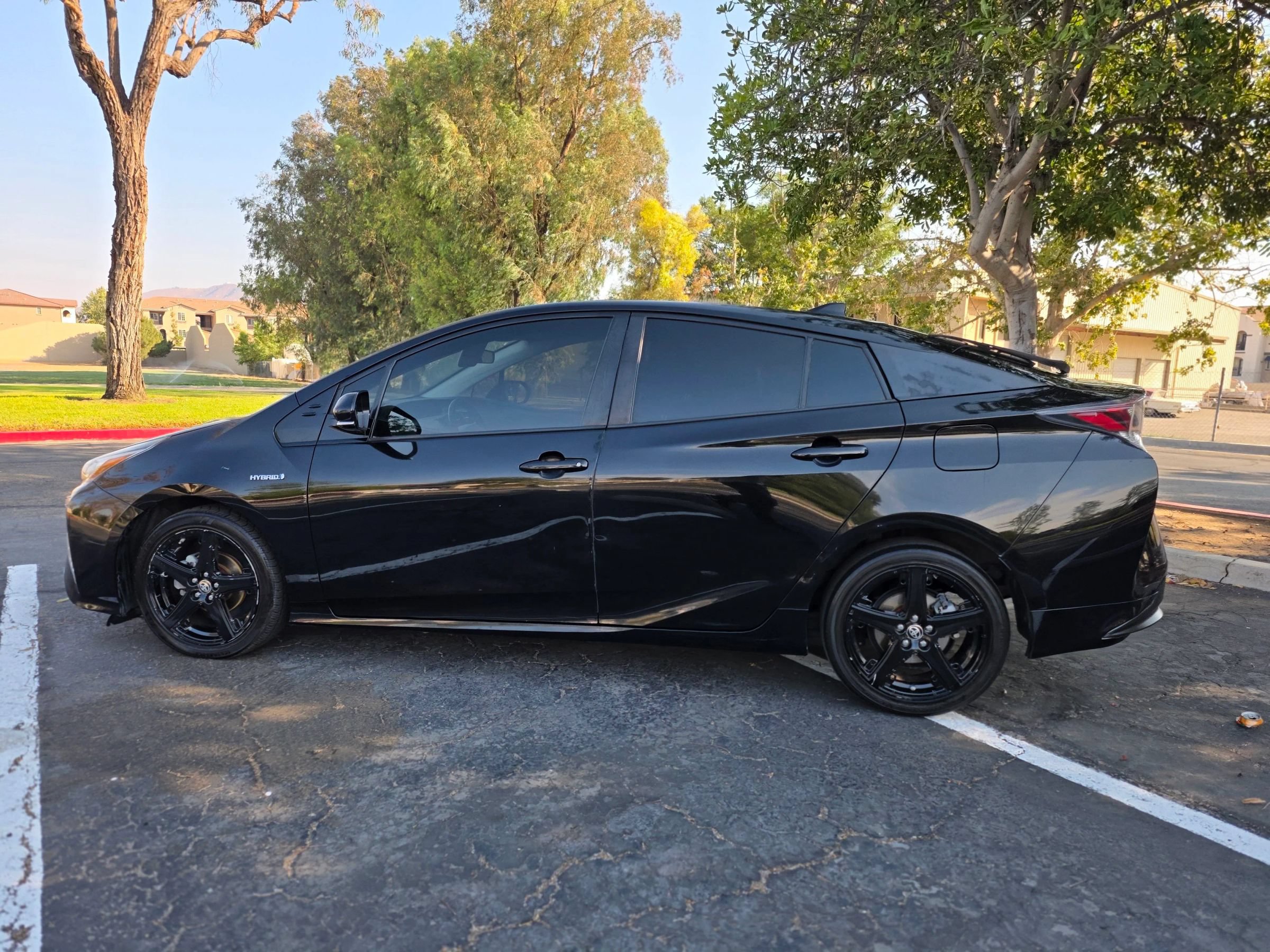 Used 2016 Toyota Prius Four Touring FWD image 32