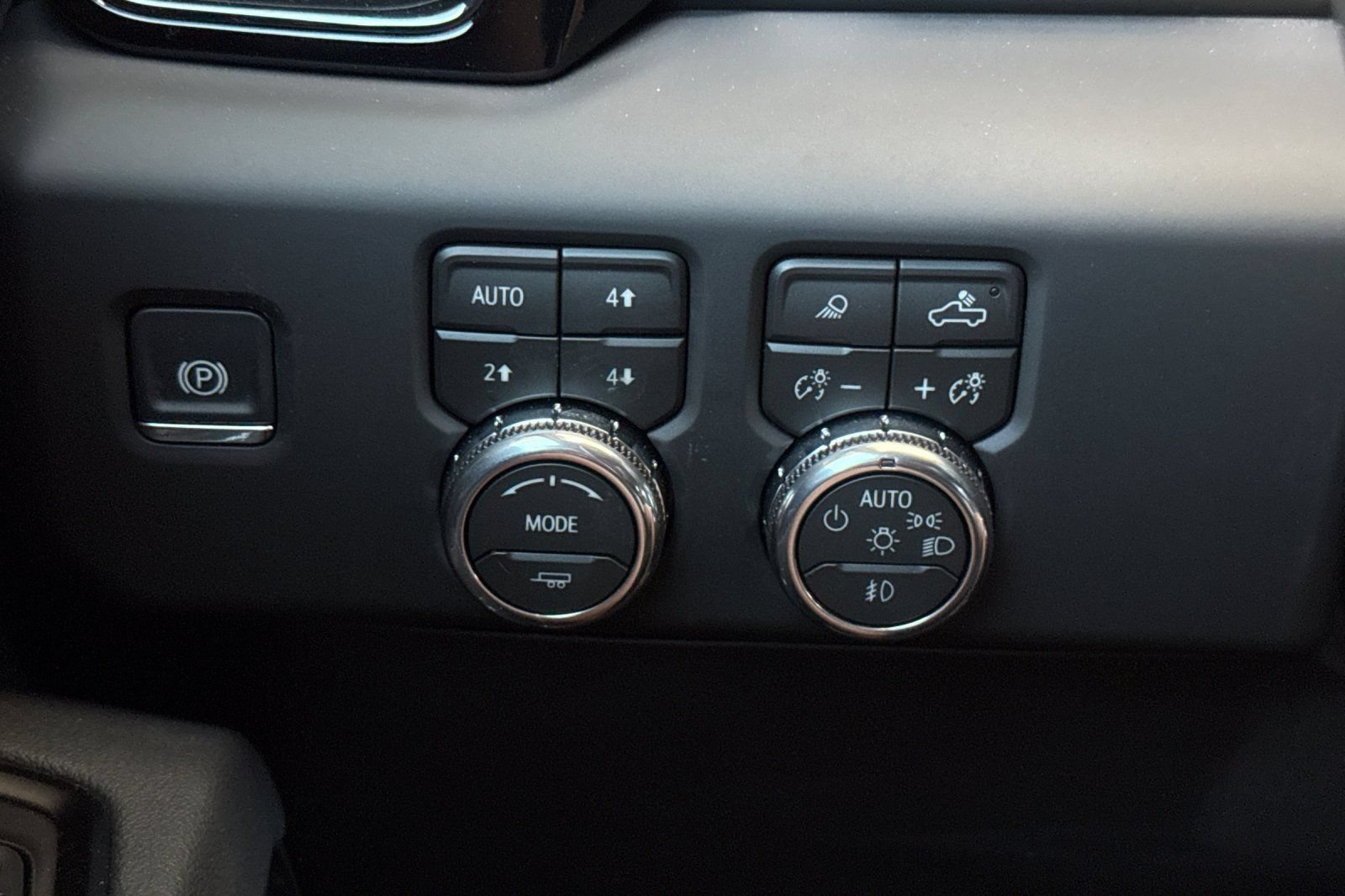 Used 2026 GMC Sierra 1500 AT4 w/ AT4 Premium Package AWD/4WD image 40