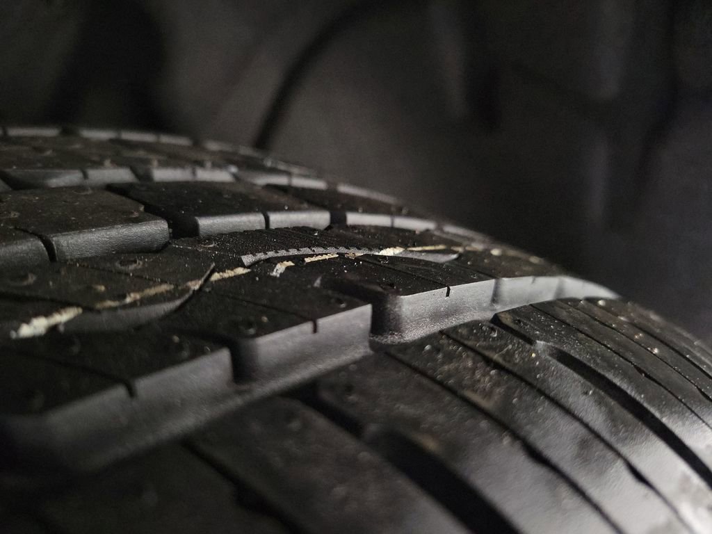 Used 2019 Volvo XC60 T5 Momentum w/ Premium Package image 12